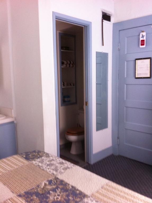 Pullman House Inn Portola Room photo